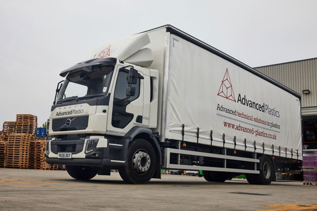 Advanced Plastics boosts efficiency with two Volvo FL curtainside rigids