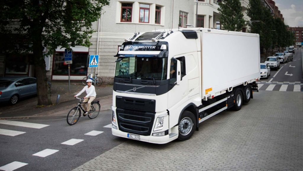 Volvo Trucks Sicherheitsbericht 2017 konzentriert sich auf ungeschützte Verkehrsteilnehmer
