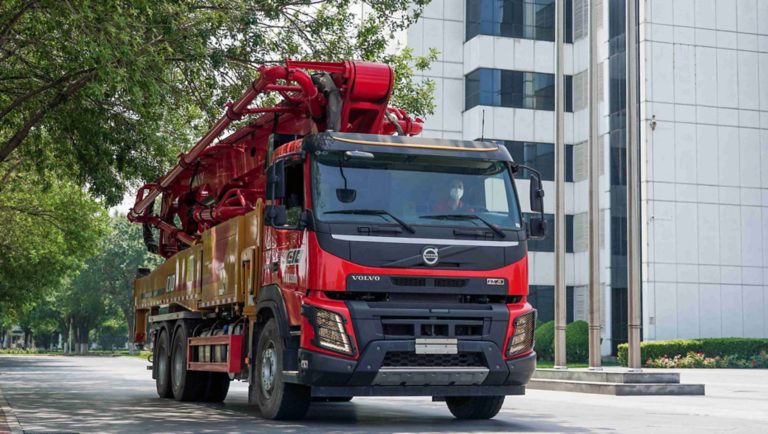 安装沃尔沃fmx底盘的三一泵车