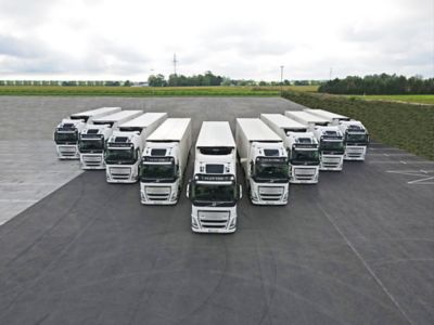 Volvos flotta av eldrivna lastbilar har nu kört mer än 250 miljoner kilometer i kommersiell trafik över hela världen sedan 2019, här exemplifierad av Erikssons Åkeri AB i Tomelilla. 