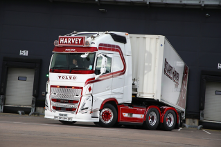Volvo FH with I-Save - Stuart Harvey Transport