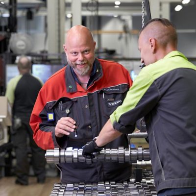 Generaciones se reúnen en la planta de motores de Volvo en Skövde