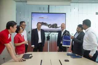 Partnering up with SC Auto, Volvo Buses accelerate their electromobility journey in Singapore and beyond