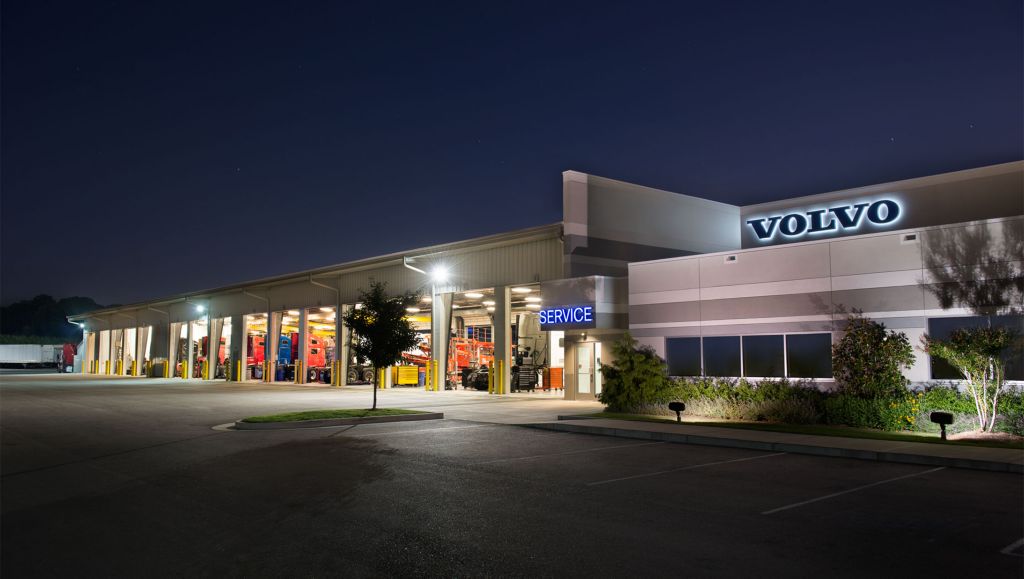 Nacarato Truck Centers Becomes First Volvo Trucks Certified Electric Vehicle Dealer in Virginia