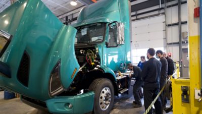 Volvo Trucks Announces First Two Volvo Trucks Certified EV Dealers in Canada