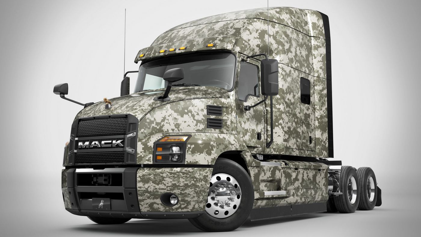 アメリカ ビンテージ　プレスドスチール MACK ARMY TRUCK Mack Donates Mack Anthem® to ATA | Volvo Group