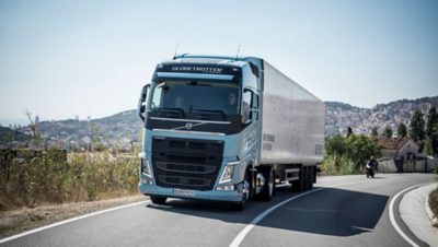 Uit uitgebreide tests die onlangs door TNO in Nederland zijn uitgevoerd, blijkt dat de Volvo FH LNG de CO2-emissies in langeafstandstoepassingen met meer dan 20% kan verminderen.