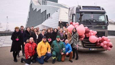 7. martā Latvijas Nacionālās bibliotēkas Draugu telpā notika sievietēm par godu organizēts pasākums “Sieviete - profesionāla autovadītāja”