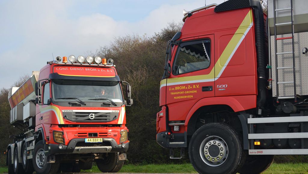 Volvo FMX 500 8x6 in gebruik genomen