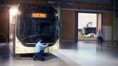 Carga-eléctrica-en-cochera