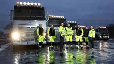 Delar av personalen på Adelsö Entreprenad & Transport