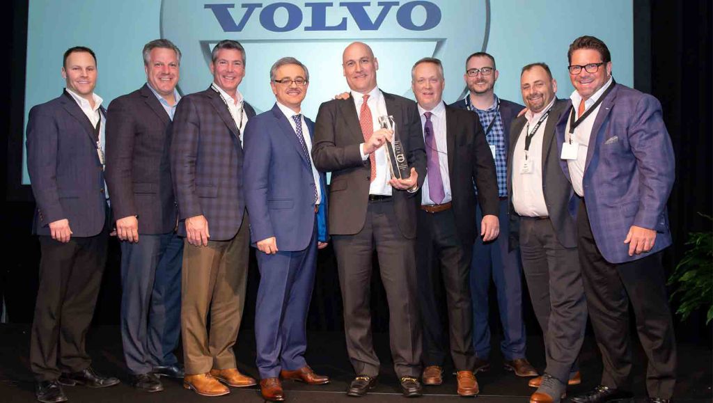 Alta-Equipment-receives-Volvo-CEs-Dealer-of-the-Year-Award