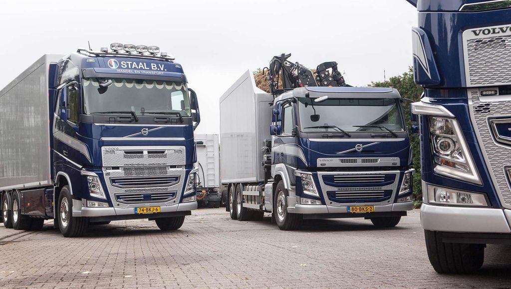 Handel en Transport Staal B.V. in Eemnes heeft haar drie trucks tegelijkertijd vervangen