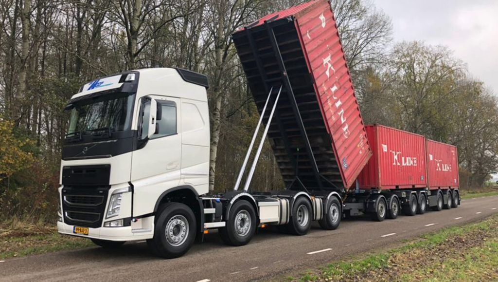 unieke Volvo FH 8x2 widespread met een totaal toegestaan maximaal gewicht van 41,5 ton samengesteld.