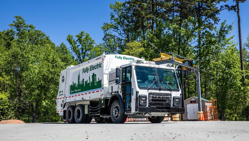 Mack LR Electric