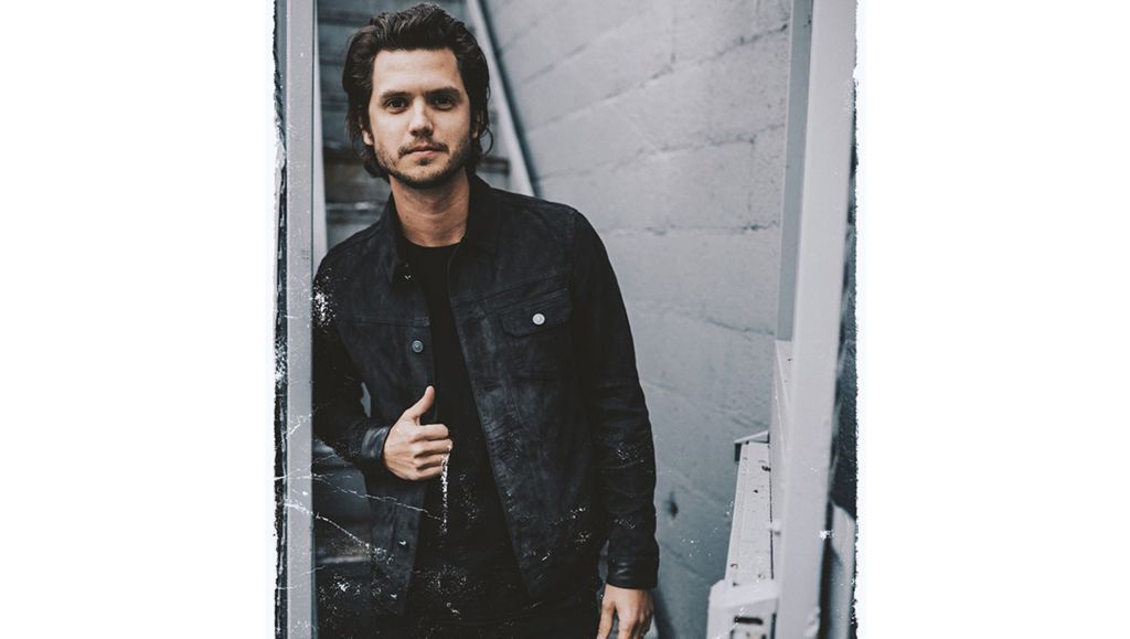 Mack Trucks and Country Music Artist Steve Moakler are ‘Born Ready’ 