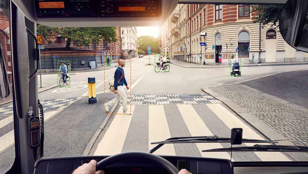 Volvo Buses unveils life-saving safety technology for unprotected road-users