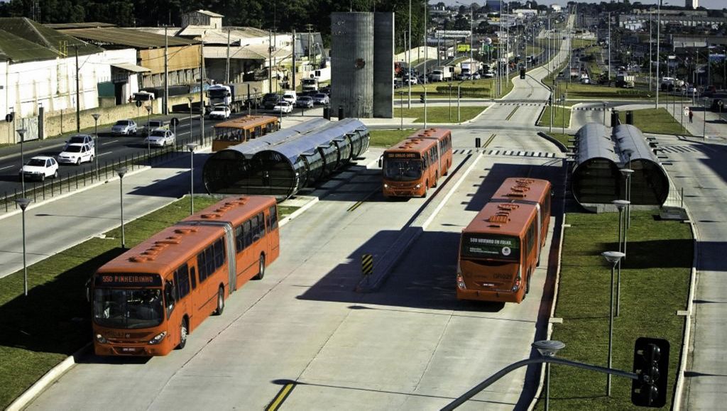 Como Economizar Água na Lavagem de Ônibus| Mobilidade Volvo