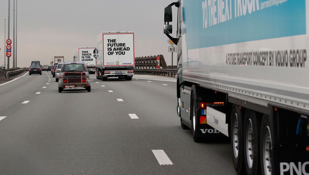 Roadtrains met trucks op Europese wegen 