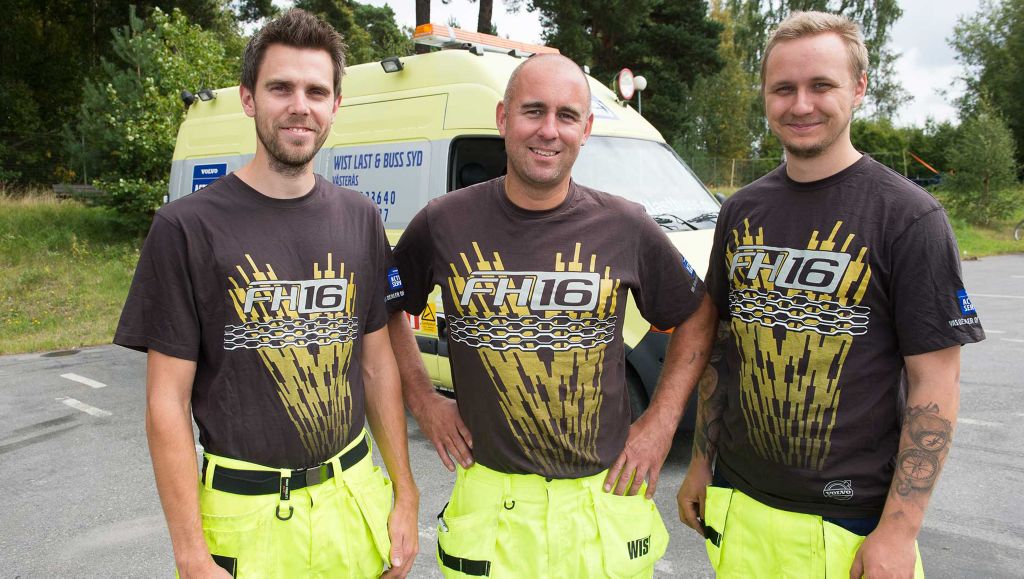 Jens Färdigsson, Ronny Bergsköld och Emil Stoltz, VAS-mekaniker i Västerås.