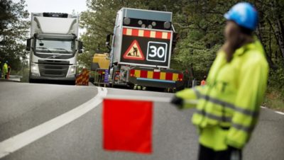 Att jobba som vägarbetare kan vara mycket farligt. 