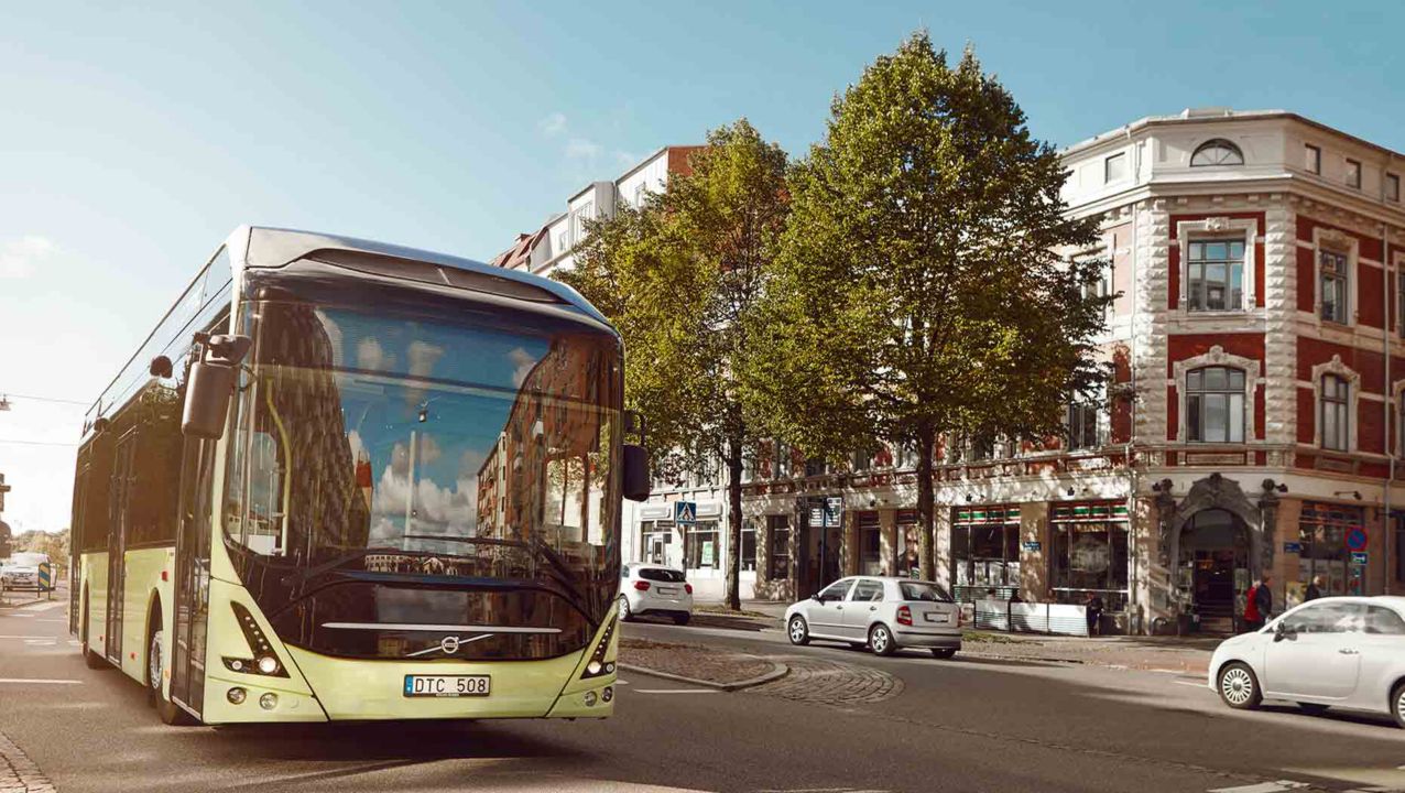 Göteborgs Stadsbibliotek väljer Volvos tysta, avgasfria elbussar när de köper nya bokbussar.