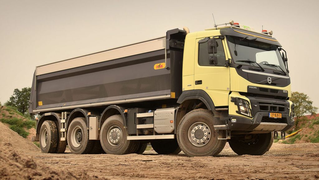 Nieuwe Volvo FMX 8x8