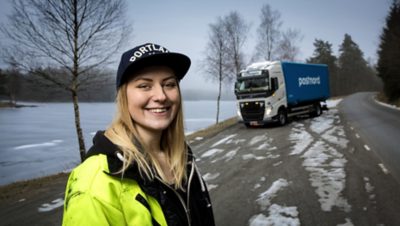 Emma Kilsgård 20, lastbilsförare sedan 1 år tillbaka. 