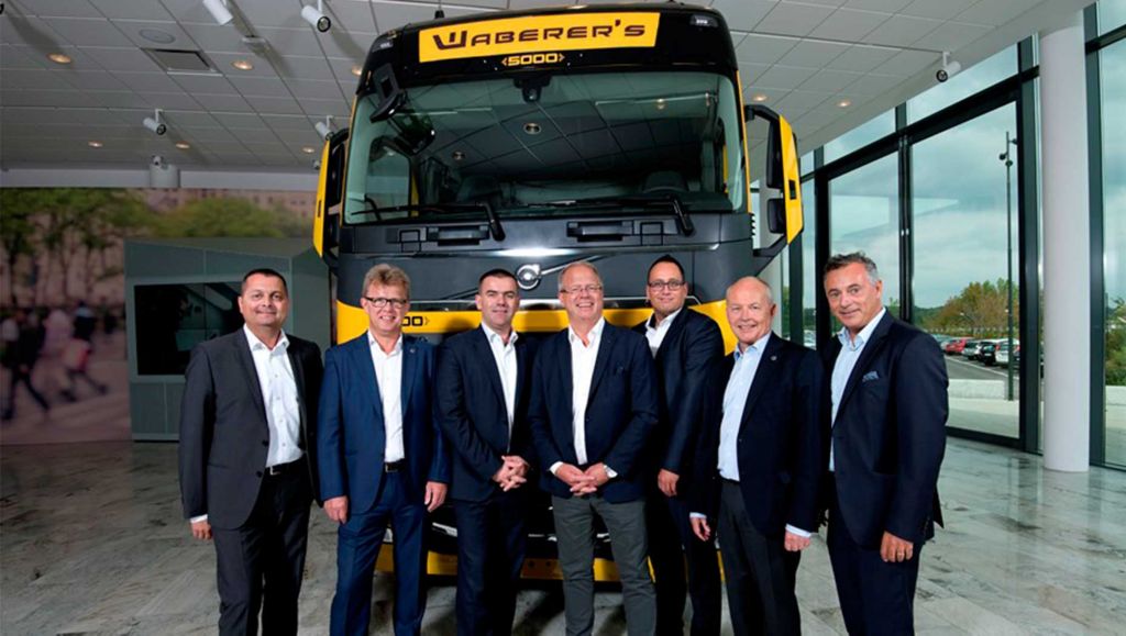 A Volvo Trucks átadta az 5000. Volvo FH vontatót a Waberer’s International Nyrt-nek