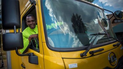 Camion UD jaune I Groupe Volvo