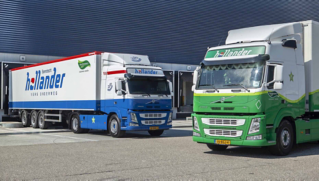 Hollander, Barendrecht, Volvo FM in kleurstelling :”90 jaar”. 