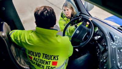 El área de investigación de accidentes, Volvo Group Accident Research, trabaja con la visión en materia de seguridad &quot;cero accidentes&quot;.