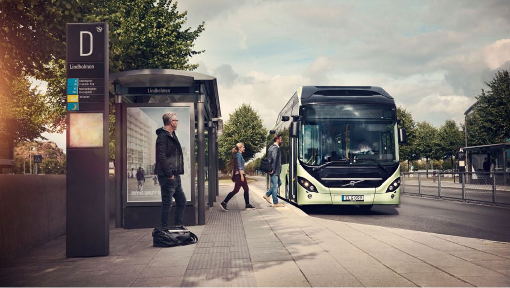 Volvo 7900 Electric Hybrid at bus stop