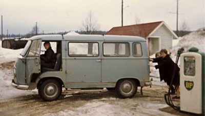 Från start var det taxibilar som gällde. Då var det körningar varje helg.