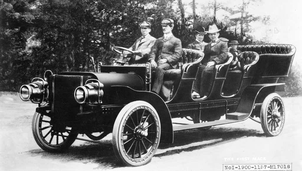 Looking back – stories from the archive | Volvo Group