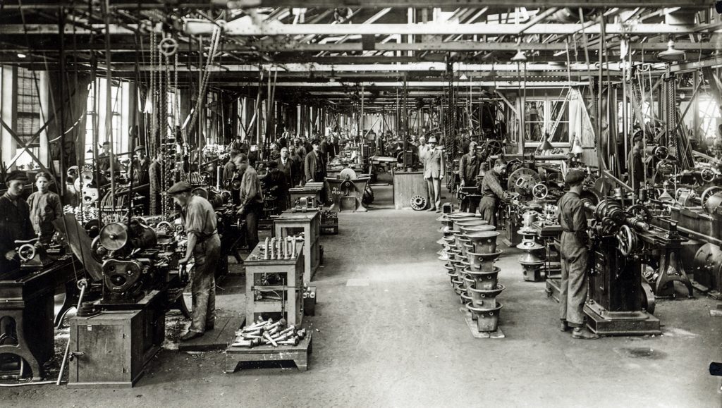 Looking back – stories from the archive | Volvo Group