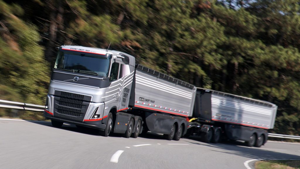 O caminhão graneleiro do futuro, criado no Brasil pela Volvo, antecipa também novos conceitos em implementos, sistemas hidráulicos e pneus.
