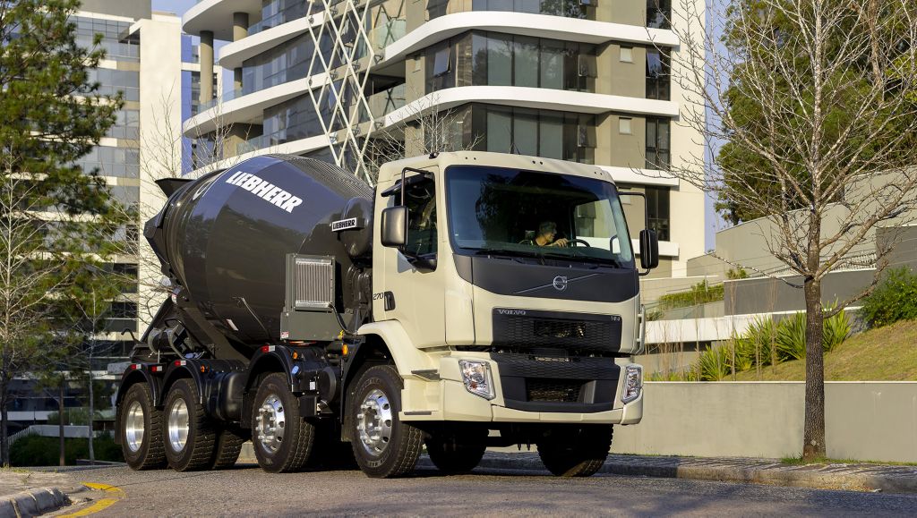 Volvo aumenta vendas e ganha participação em caminhões de construção