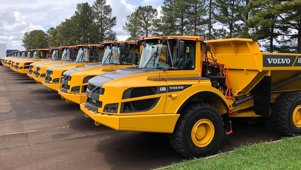 Caminhão articulado da Volvo CE completa 50 anos - Frota&Cia