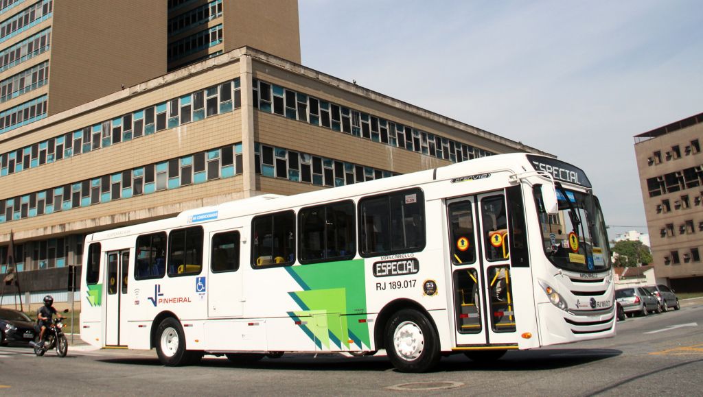 Cidades do Vale do Paraíba renovam frota com ônibus Volvo