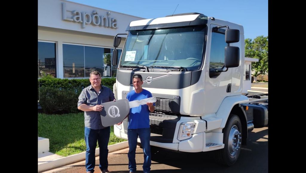 Consórcio Volvo entrega mais caminhões da promoção Pegando a Estrada