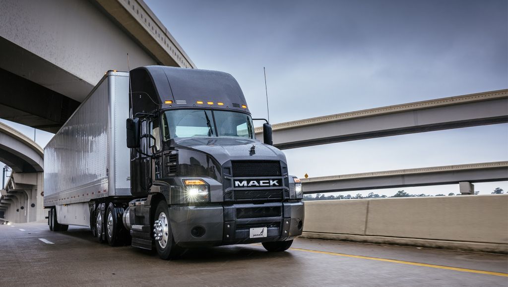 Mack Anthem Day Cab Models Receive U.S. EPA SmartWay Certification