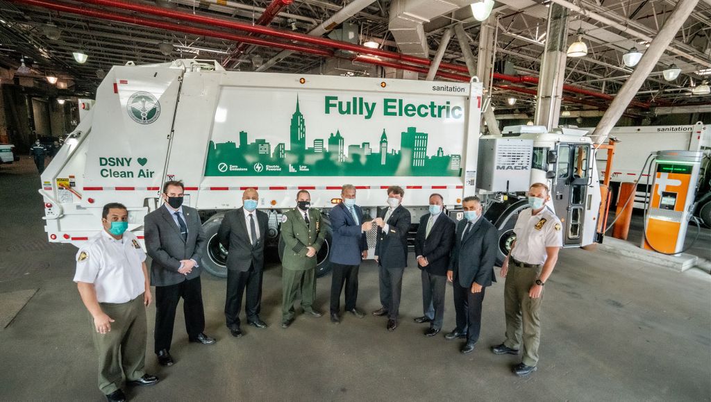 Mack® LR Electric Model Begins Service with  New York City Department of Sanitation