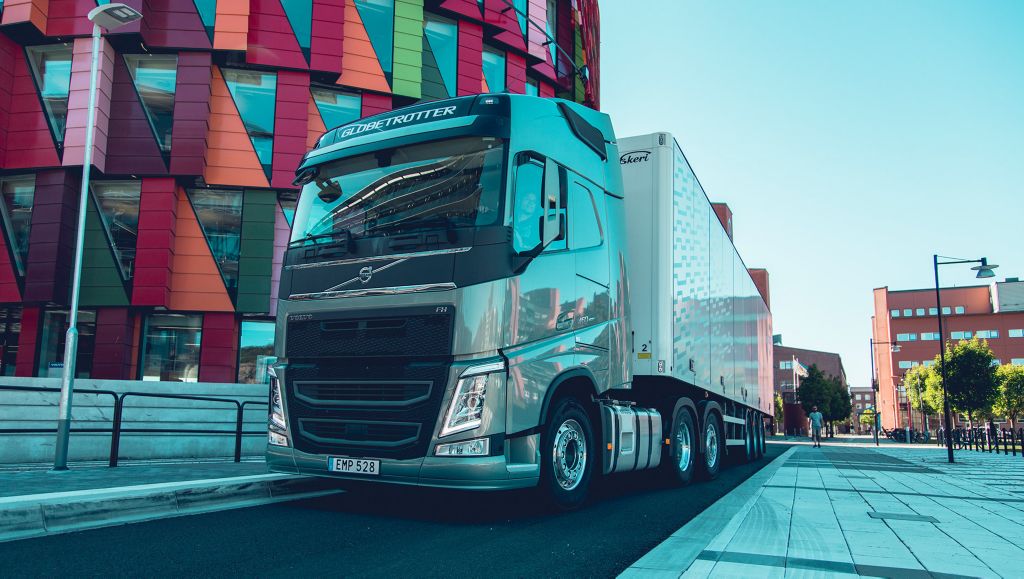 Tomorrow’s intelligent truck is more similar to a smartphone on wheels than a traditional vehicle.