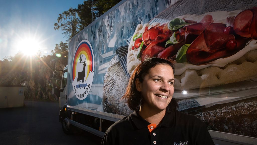 ”My truck is incredibly important. It’s my workplace and I spend a lot of time in it. I like driving my Volvo truck – it’s always more enjoyable if the place you work in feels new and fresh.” Lisa Johansson, retail distributor, Polfärskt.