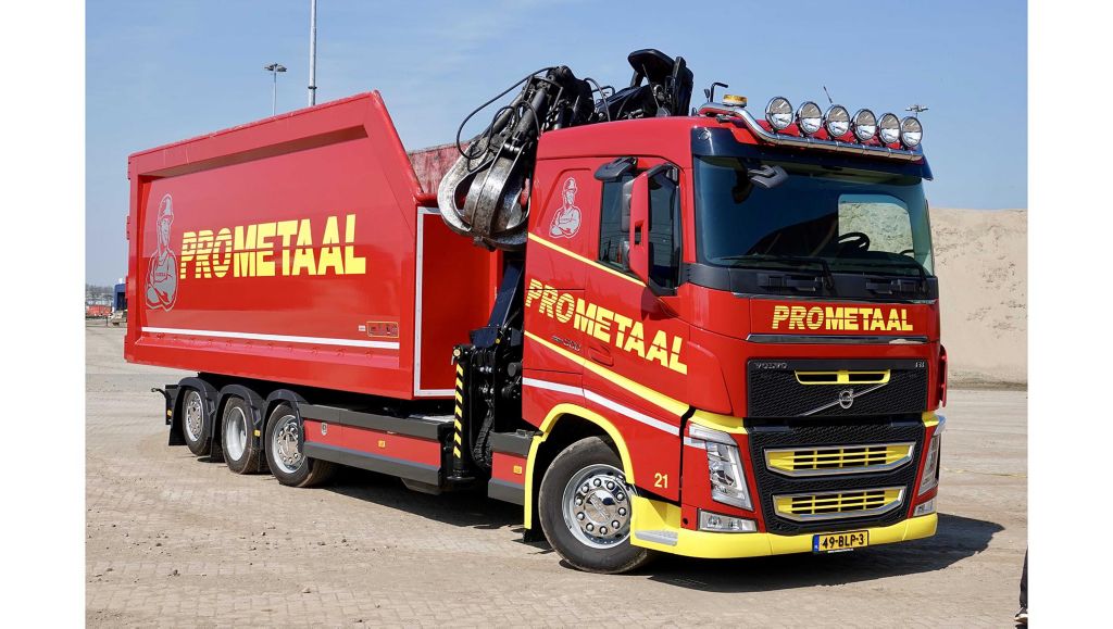 Nieuwste Volvo FH 8x2 Tridem van Prometaal is de ultieme ‘Wrakkenkampioen’ 