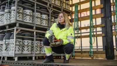 Nina Jensen Vik - erfaren sjåfør. Foto. 