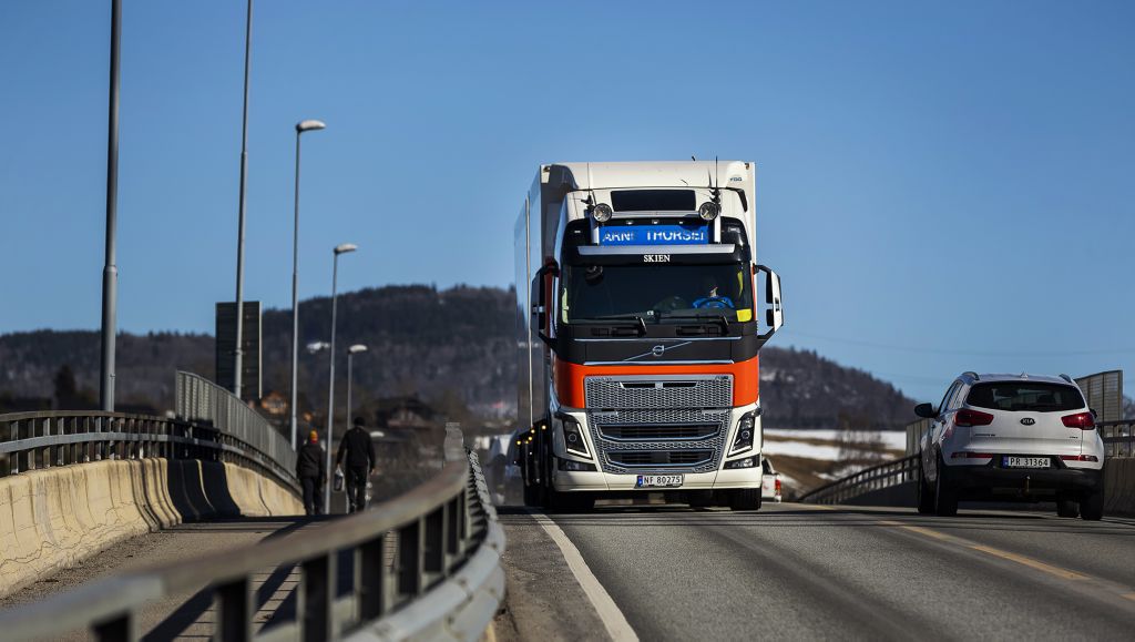 Arne Thorsen Transport sin Volvo FH16 750.  Foto. 