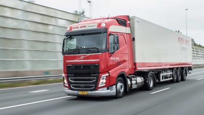 De Volvo FH LNG van Peter Appel Transport presteert als een diesel, maar met 20% minder CO2.