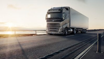 Dujomis varomi sunkvežimiai sumažina išmetamų teršalų kiekį ir padeda mažinti išlaidas degalams.